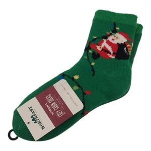 Northeast Outfitters Women's Size 5 - 10 Cozy Cabin Socks Green Christmas Santa